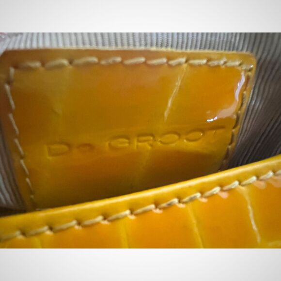 De Groot Purse and Clutch | Trend Colors 2025 | Bold Accessory | Like New - Picture 4 of 4